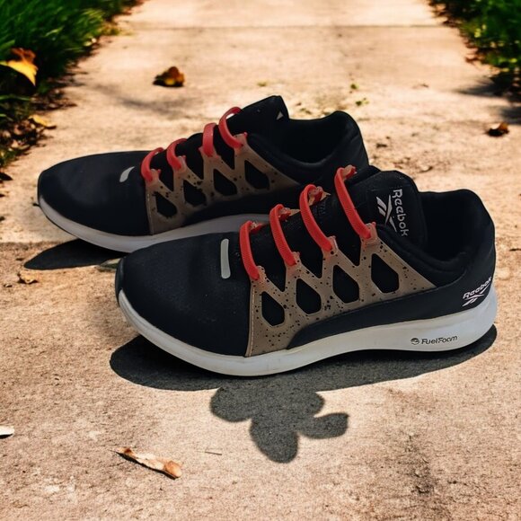 Reebok Driftium Ride 2.0 Women’s Running Shoes – Black, Size 8, Fuel Foam 👟🔥 - Picture 4 of 14